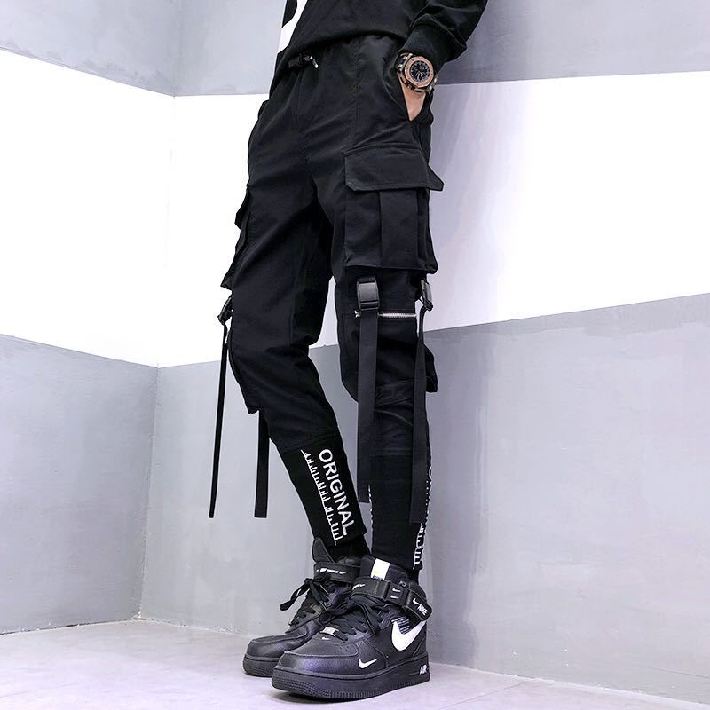 High-end cargo pants with embroidery